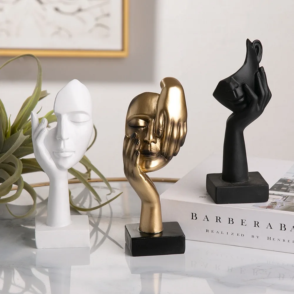 Nordic Abstract Face Statue 2