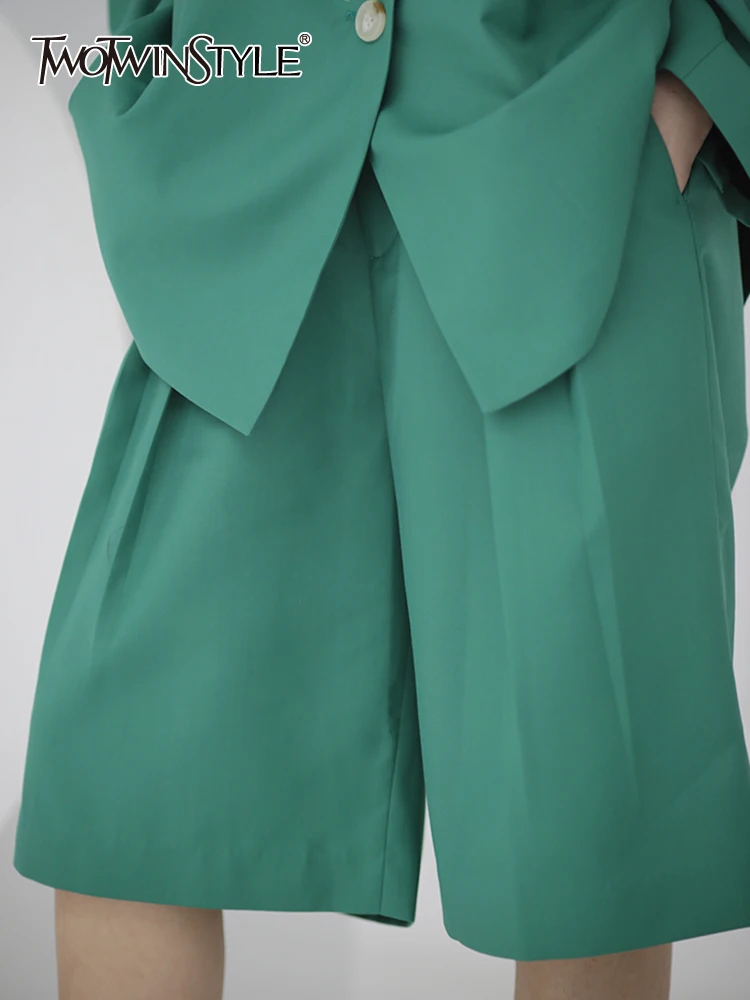 

TWOTWINSTYLE Minimalist Shorts For Women High Waist Patchwork Pocket Casual Loose Temperament Wide Leg Pants Female Fashion New