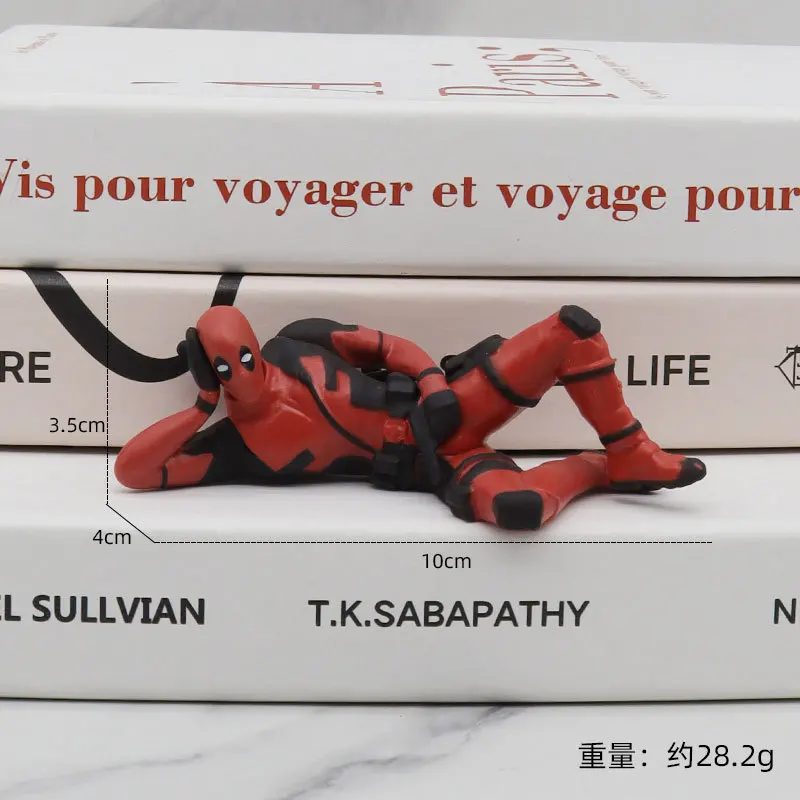 Quirky Deadpool Desk Decoration - Funny 8cm Figure
