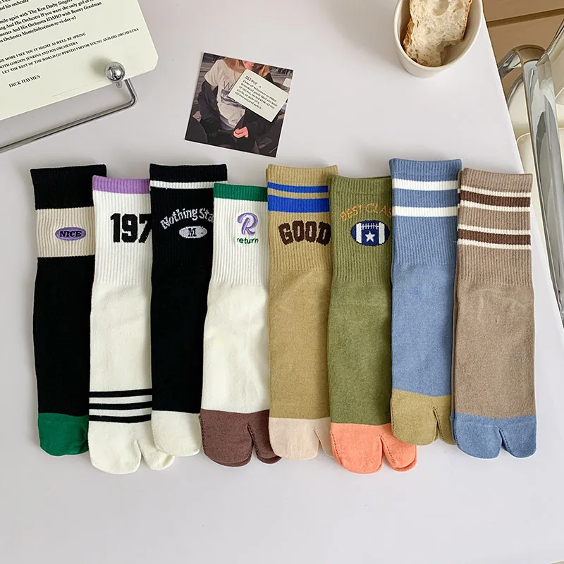 

3 Pairs Japanese Style Tabi Socks Long Women Cotton Novelty Letter Street Young Fashion Two Fingers Toe Harajuku Flip Flop Socks