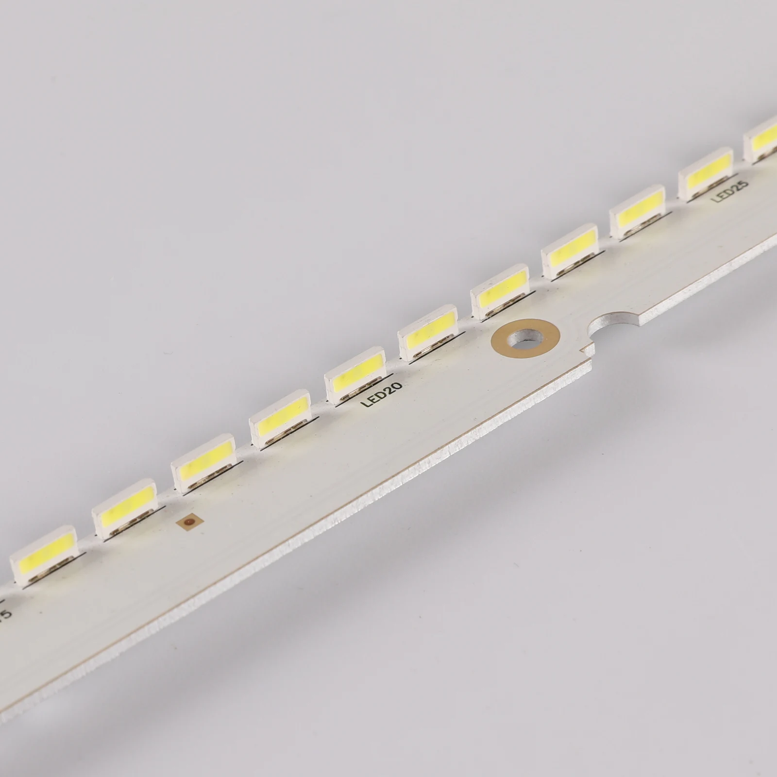 Rev1.1 44LED * 3V 404mm ο LED Ʈ 32 &Ｚ 2012SVS32 7032NNB 44 2D Rev1.1(REV1.0 3V ۵ )