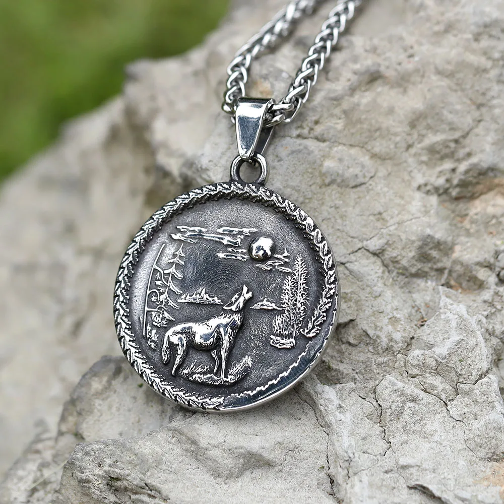 2022 NEW Men's 316L stainless-steel Viking wolf amulet Pendant Necklace for teens animal fashion Jewelry Gift free shipping
