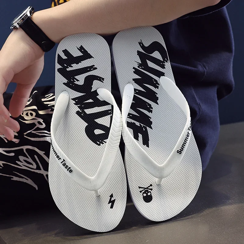 New Men's Lightning Thong Sandals Edgy Non-Slip Soft Sole Beach Street Fashion Durable Outdoor Casual Flip-Flops Shoes