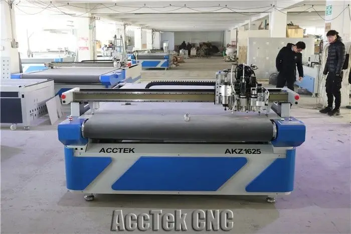 지난 ACCTEK AKZ1625/1610/1825 CNC 진동 나이프 절단기 (골판지/고무/폼/PVC/천 절단용)
