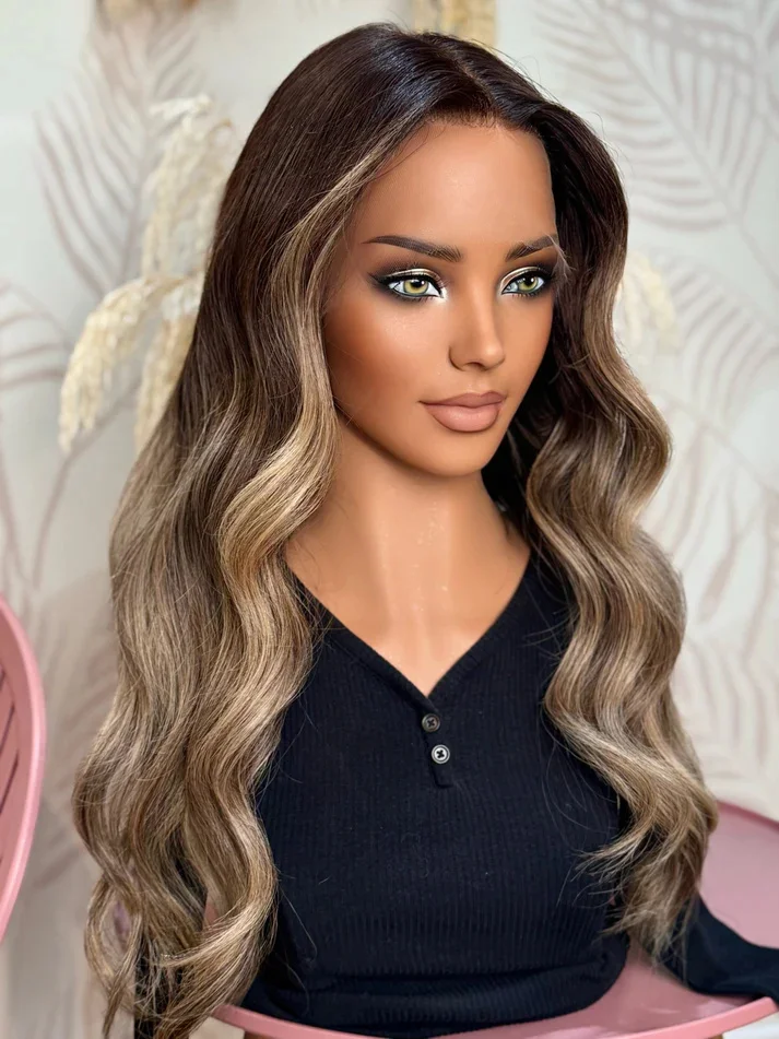 Dark Roots Honey Ash Blonde Highlight 13x4 Lace Frontal Wigs  display picture 3