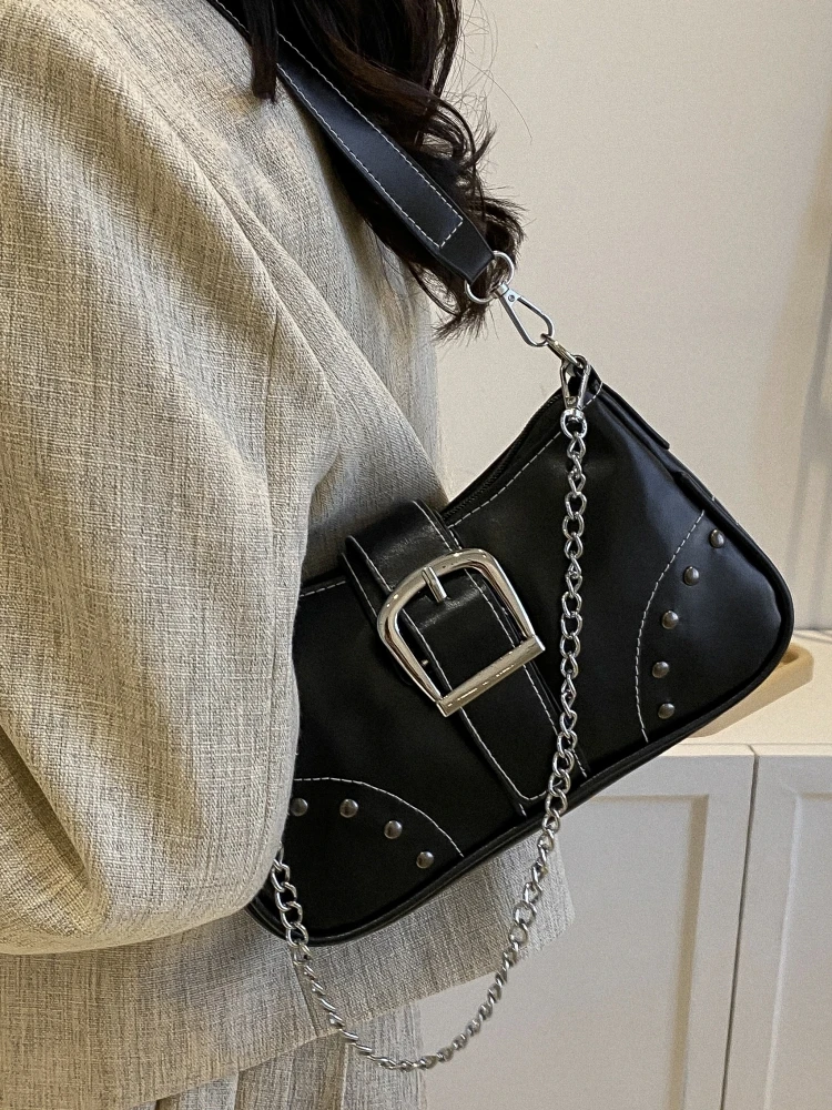 

Chain Single Shoulder Underarm Small Bag for Women's 2024 New Trendy Commuter Bag High Quality Texture Unique and Versatile Ins
