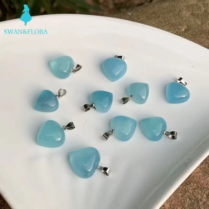 

Женские серьги-подвески в виде сердца