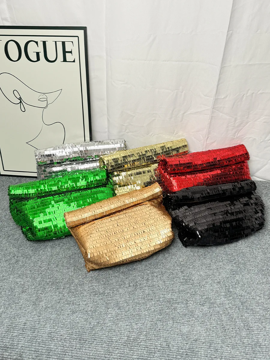 حقيبة سهرة نسائية فضية صغيرة بتصميم فاخر، مزينة با...