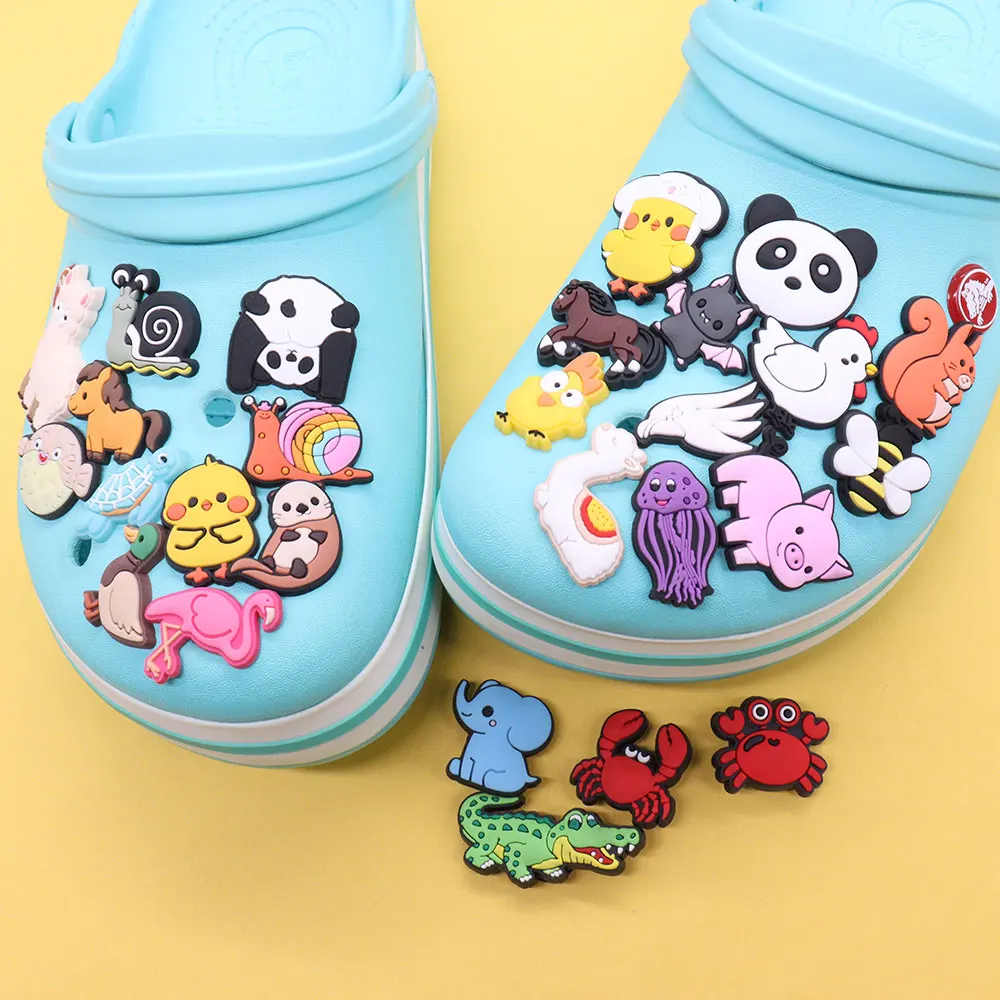 

Wholesale 50pcs Shoe Charms Elephant Panda Crocodile Crab Chick PVC Garden Shoe Buckles Decoration Fit Croc Jibz Kids X-max Gift