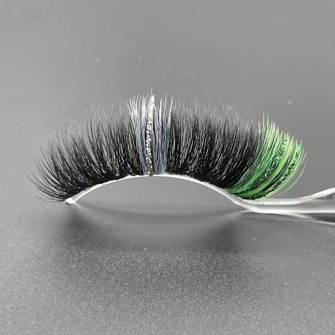 Hbzgtlad Colored Lashes Glitter Mink 15mm -20mm Fluffy Color Streaks Cosplay Makeup Beauty Eyelashes -Outlet Maid Outfit Store S809879d528a242aaa8d69a82ed893991z.jpg
