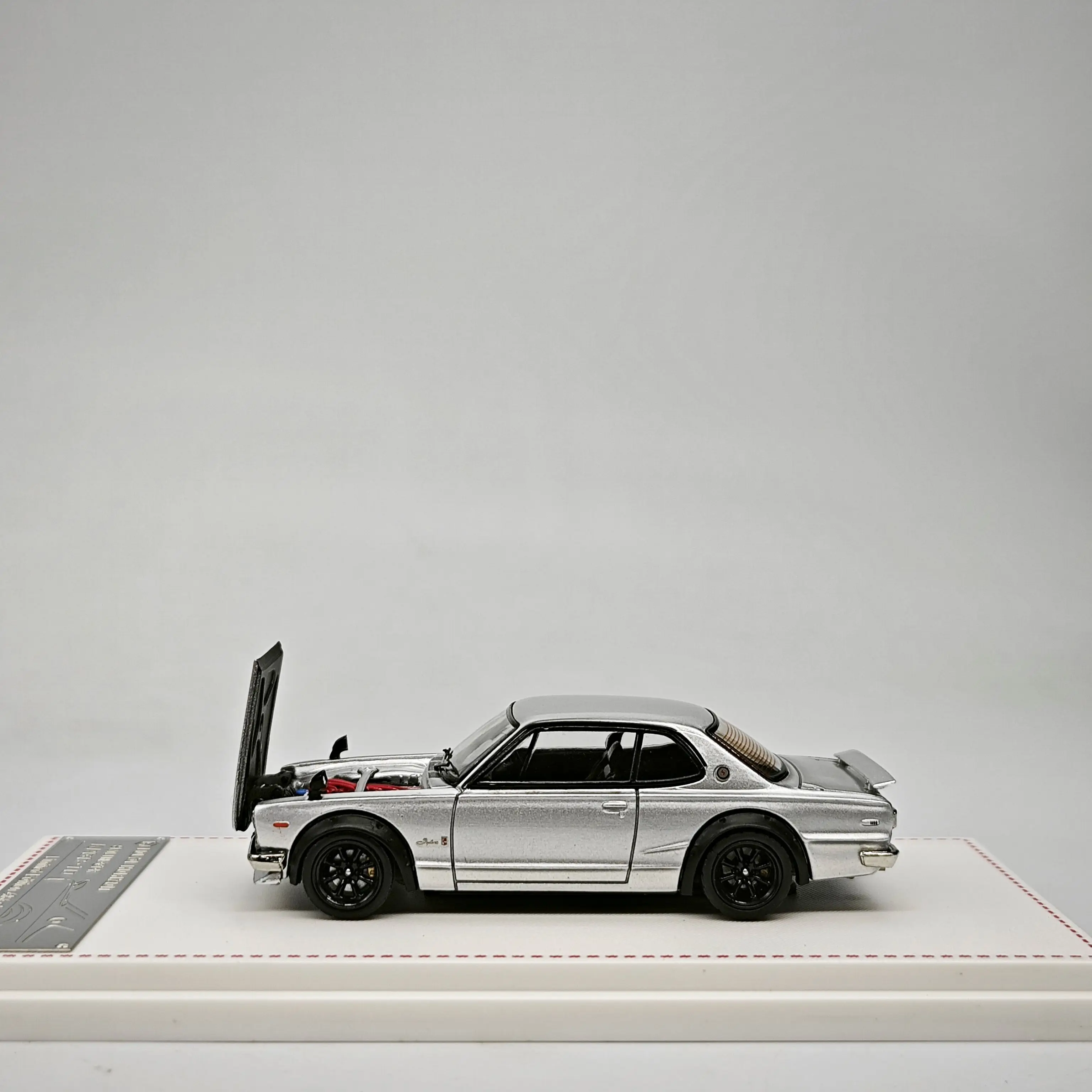 FH 1:64 닛산 2000 GTR KPGC10 다이캐스트 모델 자동차(개폐 가능한 부품 포함) 수집용 선물