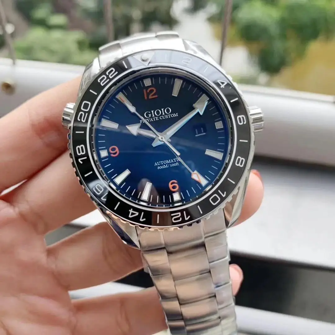 

LuxuryNew Men Automatic Mechanical Watch GMT Stainless Steel Bracelet Rubber Blue Ceramic Black Sapphire Glass Sport