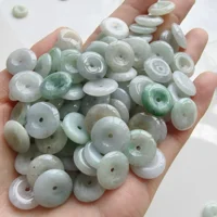 DDP 20 pièces 12,5 mm Perles de jade birman naturel de type A non traité vert glacial et blanc en forme de boucle de sécurité 4