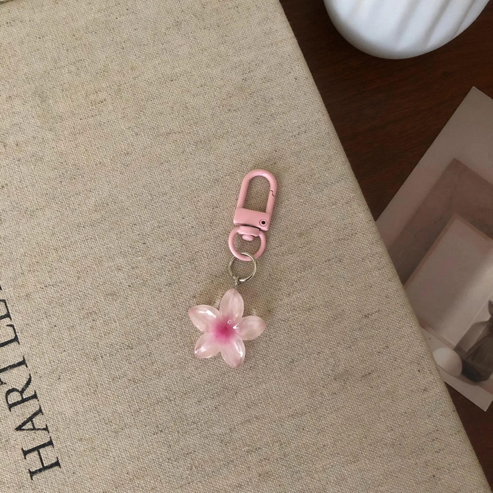 Plant Pattern Keychain Design
