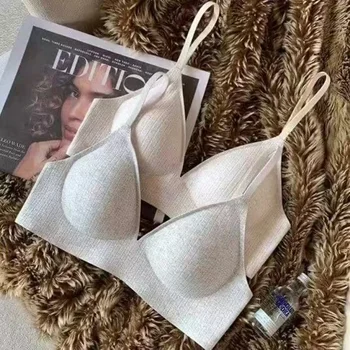Sweet Breathable Underwear for Women Thin Straps Without Marks and No Steel Rings Gathered Comfort Anti-sagging Bra 1