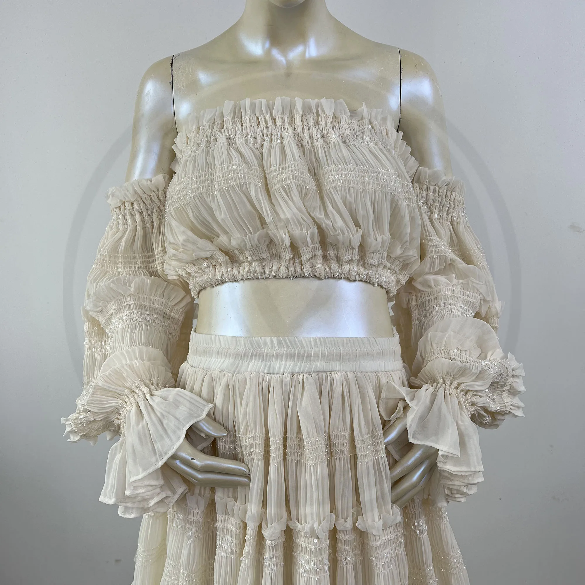 Рисунок 2 - Шифоновое блестящее шелковое платье