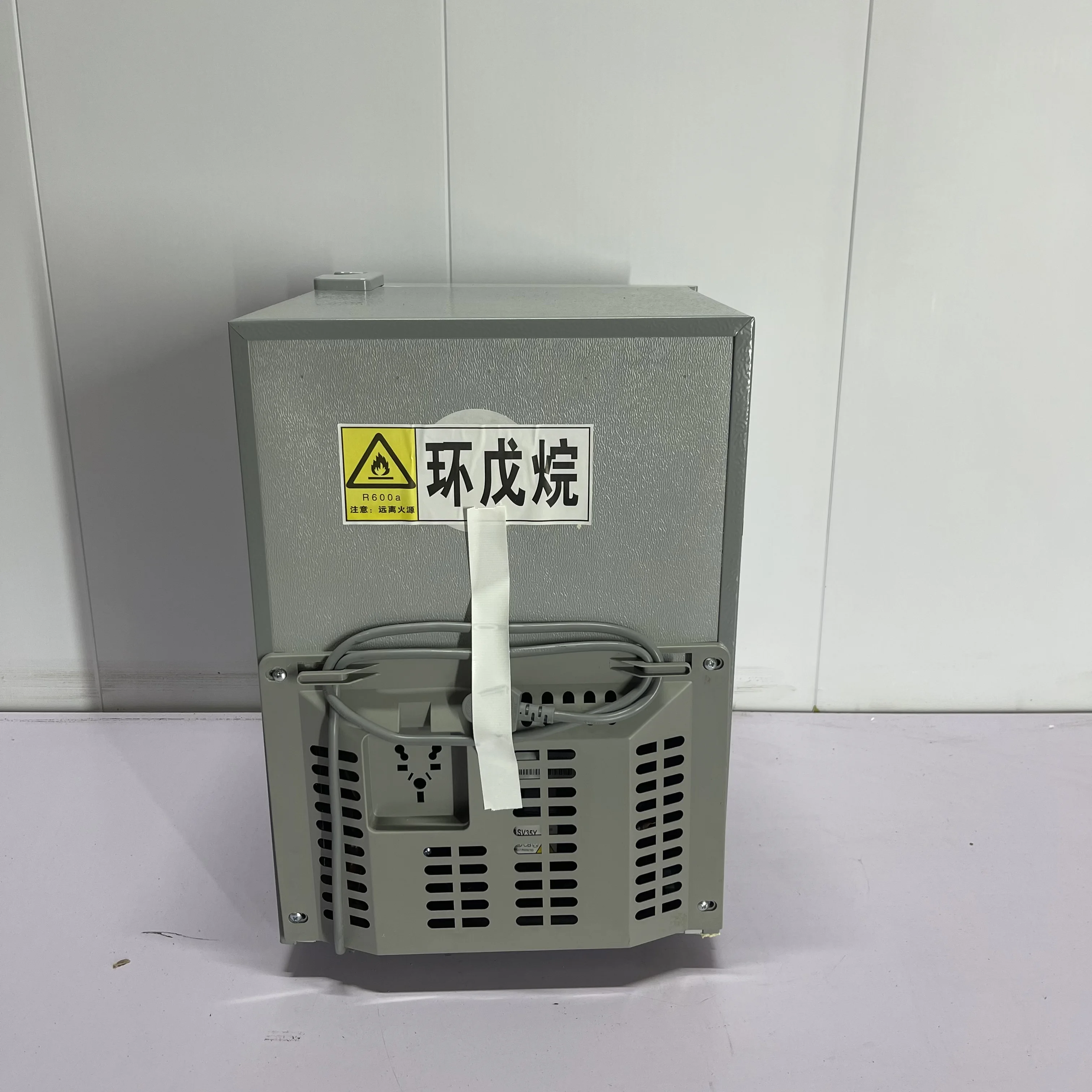 50 Liters Portable Mini Fridge Refrigerator Fashion Small Refrigerators Mini Bar Fridge With for Home Use