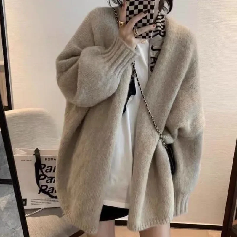 

Gentle wind soft waxy lazy Sweater Coat female loose top Hong Kong style retro simple solid color knitted cardigan shawl Clothes