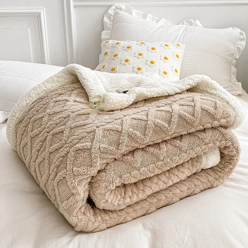 Cozy Winter Plaid Fleece Blanket - Soft, Warm & Plush Throw