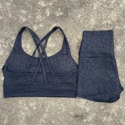 Women's 2-Piece Yoga and Fitness Set - Cross Back Bra and High Waist Shorts - M (Leopard Print)