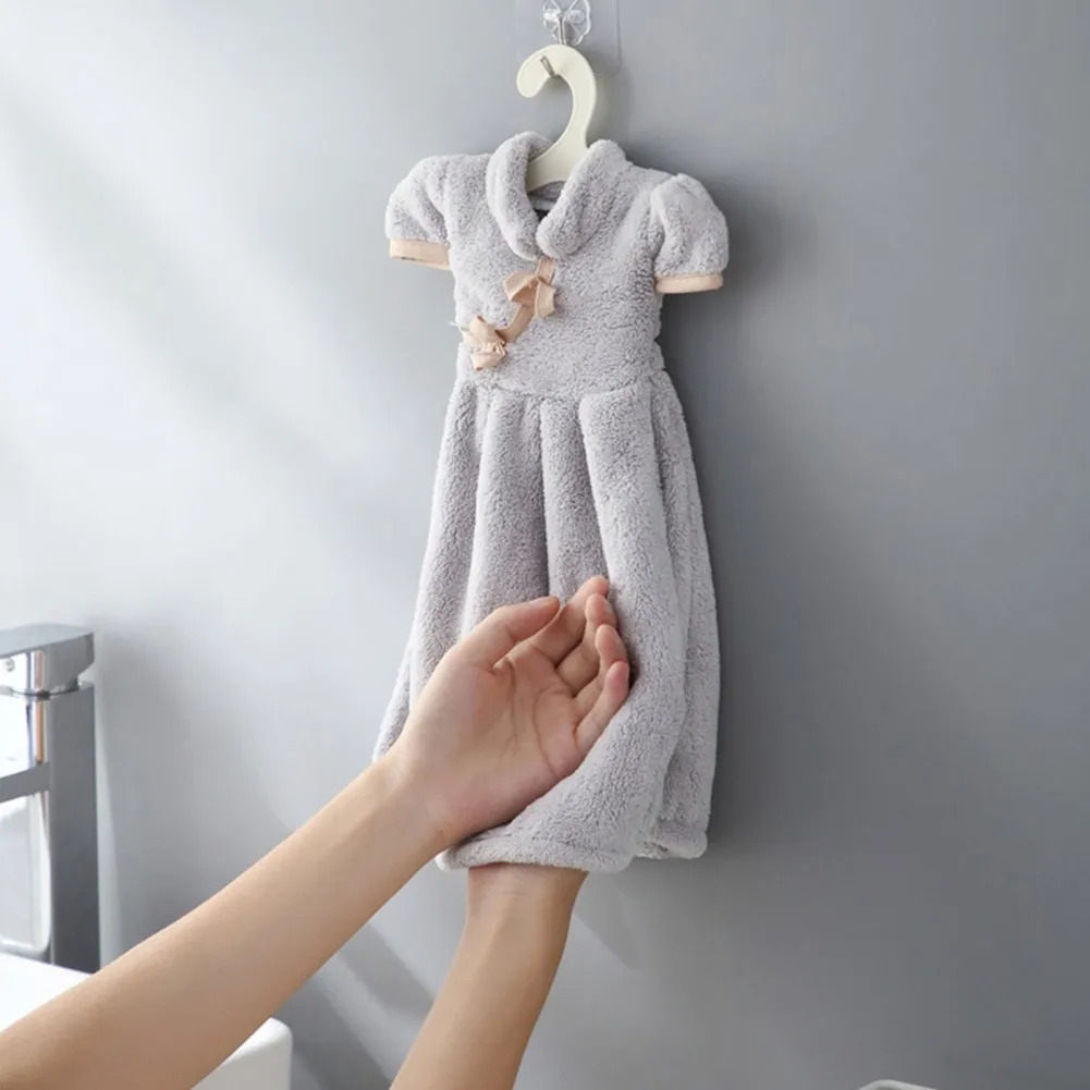 Cute Dress Hand Towels Coral Velvet Hand Towel Wall Mounted Quick-dry Absorbent Handkerchief Dress Hand Towel Kitchen Bath Towe