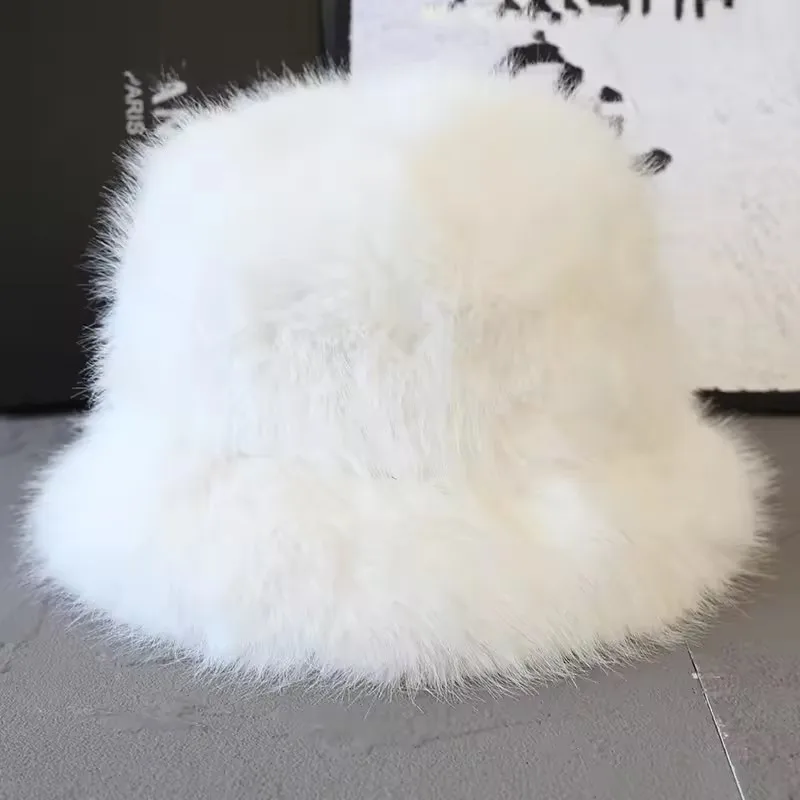 Women’s Fluffy Faux Fur Bucket Hat