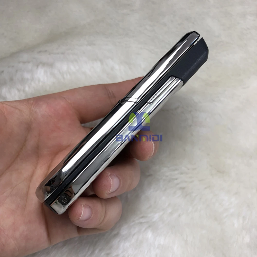 100% Full Original Used 8800 Classic Silver Mobile Cell Phone 2G GSM 900/1800/1900 Unlocked Cellphone.Made on 2005 Year.