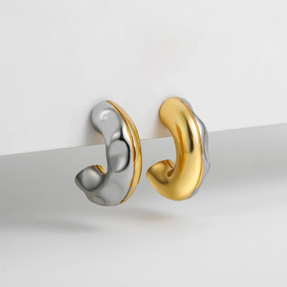 PVD Stainless Steel Chunky Round Tube C-Shaped Hoop Earrings Lava Textured Two-tone 18K Gold Plated Ear Huggie Statement Jewelry