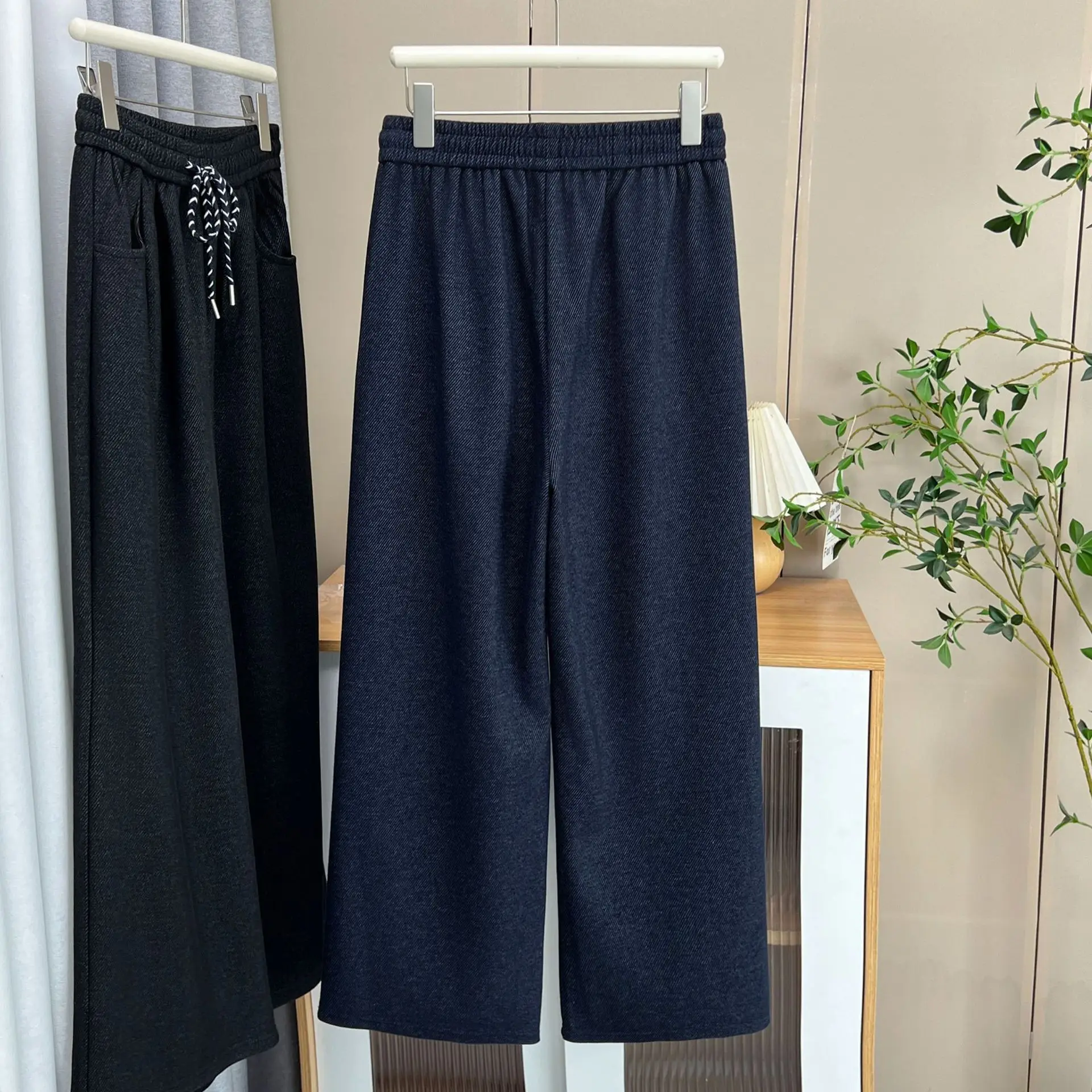 XXXXL Fashion Plus Size Women's Straight  Pants 2025 Winter New Style Simple Drawstring Waist Casual Fleece Warm Trousers 5008