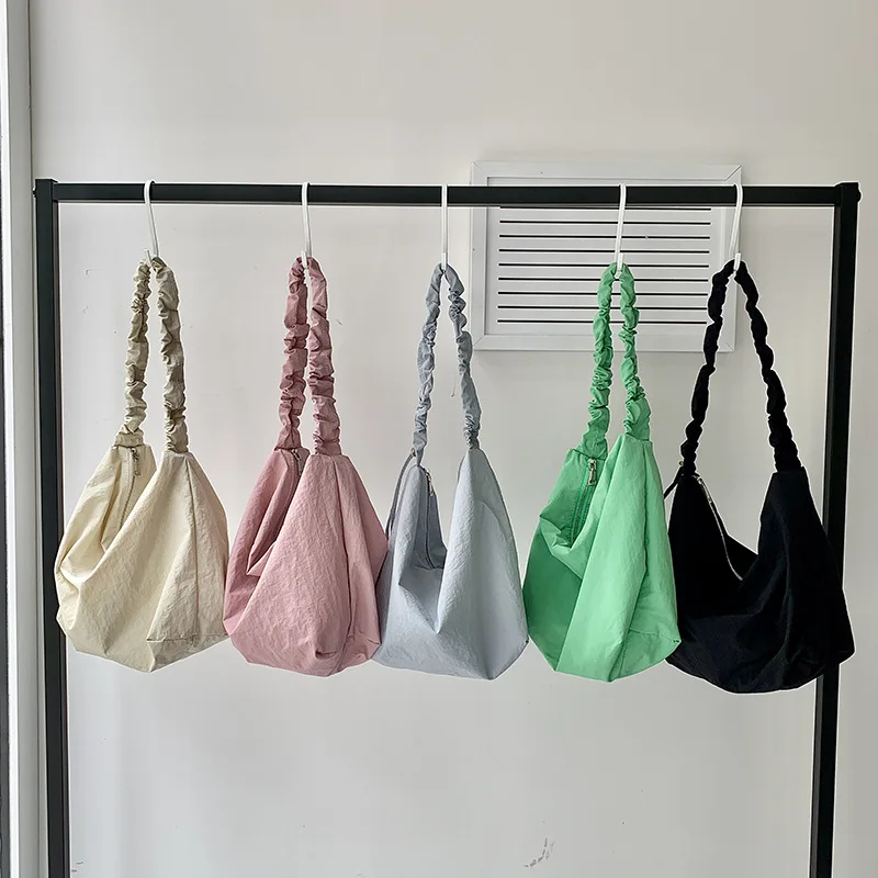 

Spring Korean New Style Drawstring Shoulder Strap Folded Bag Women's Casual Trendy Tote Large Capacity Dumpling Bag