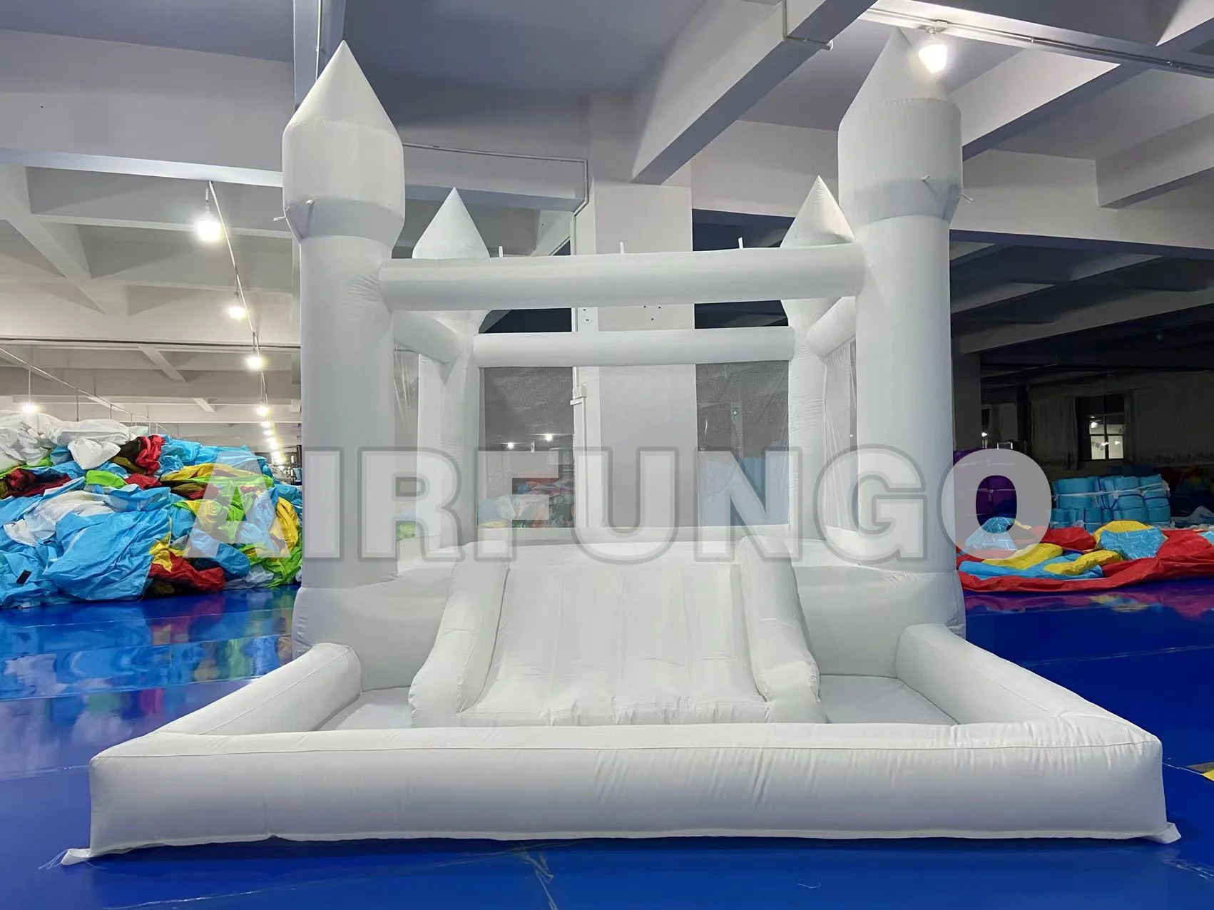 Kids 9x9x7ft Soft Play White Bounce House With Slide Ball Pit Party Customization Inflatable Mini Bouncy Castle With Blower 2