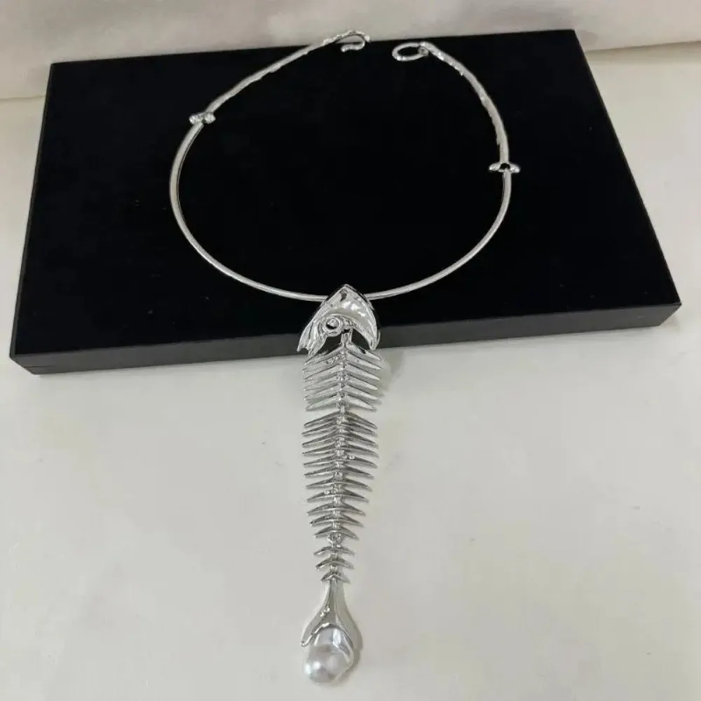 Novelty Design Alloy Big Fish Bone Pendant Exaggerated Choker Necklace Women Necklace Jewelry Accessories Gift