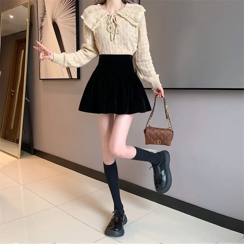 Autumn Winter Black Pleated Skirt for Women Velvet Cute A-line Mini Skirt Shorts Sweet Fashionable Korean Style Female Clothing 6
