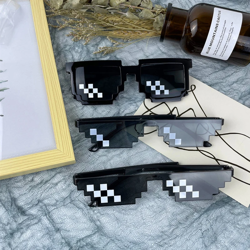 1PC NEW Sunglasses Shades Pixelated Ladies Sunglasses Eyeglasses Mosaic For Men Women Unisex Gift Toy
