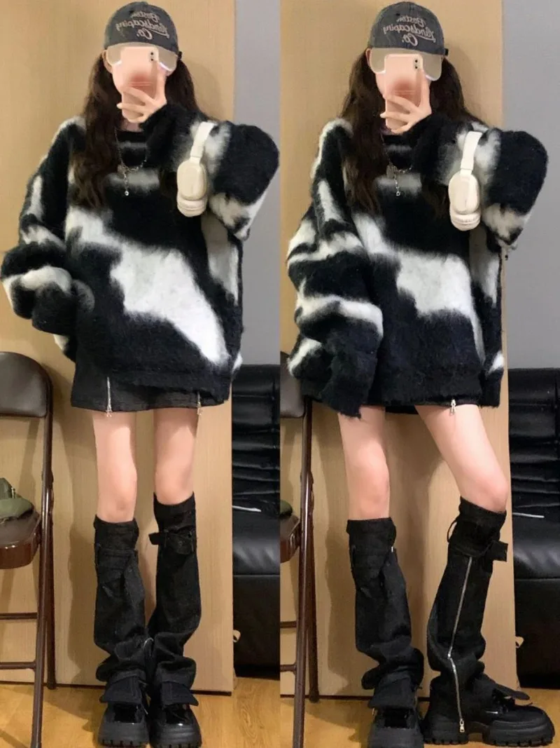 Korean Version of Black White Color Contrast Sweatshirts Autumn and Winter with Loose Lazy Sweater Female Thick Bottom Shirt Top