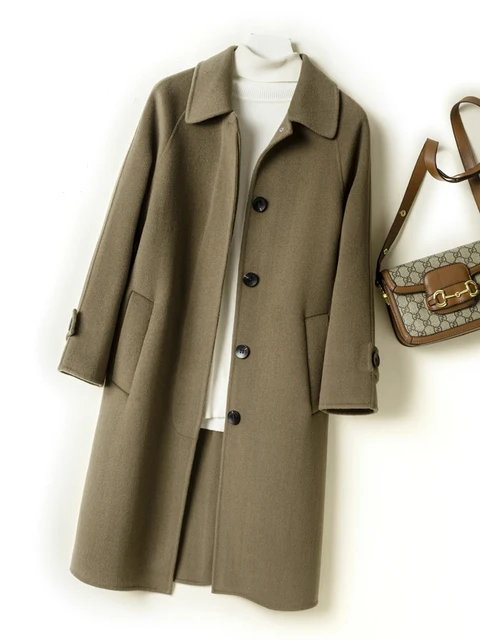 Reversible Wool Coat: Timeless Elegance and Versatility