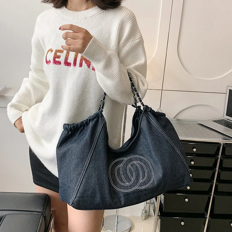 

2023 New Fashionable Large Capacity Denim Wandering Bags High Quality Women Purse and Handbags Casual Shoulder Messenger Bags
