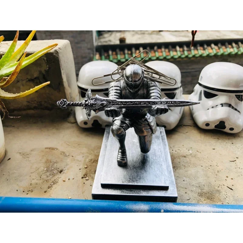 Pen Holder Decor Executive Officer Knight with Sword 15*10*15cm Armor Knight Stationery Medieval Theme Resin for Office