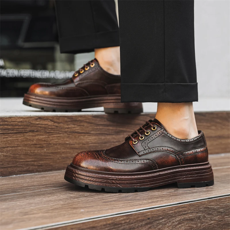 Brogue Genuine leather men's leather shoes Vintage Classic Style Fashion Leisure Business Party Thick soled men's wedding shoes