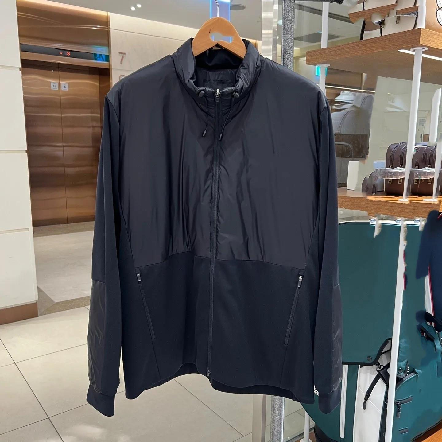 2026 가을/겨울 신상품 골프 남성용 다운 긴팔 재킷 스탠드 칼라 지퍼 가디건 따뜻하고 편안하며 다용도 스타일