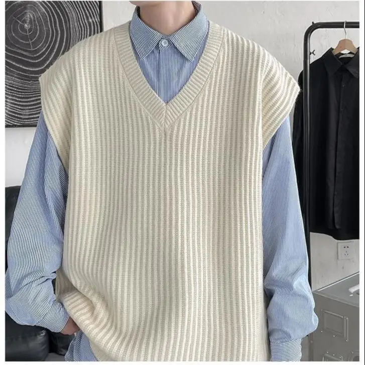 Spring Autumn Winter Fashion Solid Casual Pullover Tess Vest Men Loose Knitted Top Student Preppy Style Sweater Gentle PlusSize