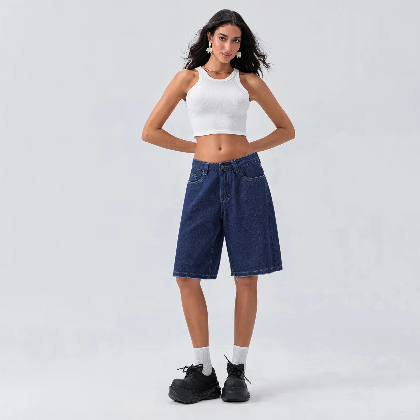 New Fashion Womens Knee Length Denim Shorts Loose Solid Color Low Rise Wide Leg Long Shorts With Pockets For Summer S-2XL