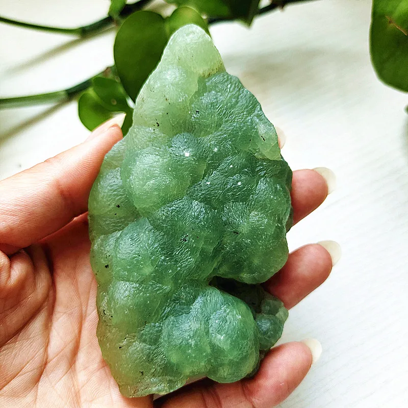 

A Natural Stone Grape Agate Raw Mineral Specimen Real Crystals Ornaments Room Decor Feng Shui Spiritual Chakra Reiki Healing