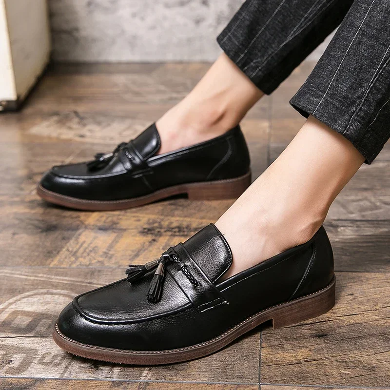 

Men Casual Leather Shoes New Luxury Brand Moccasin Oxfords Driving Shoes Men Loafers Moccasins Dress Shoes for Men New Big Size