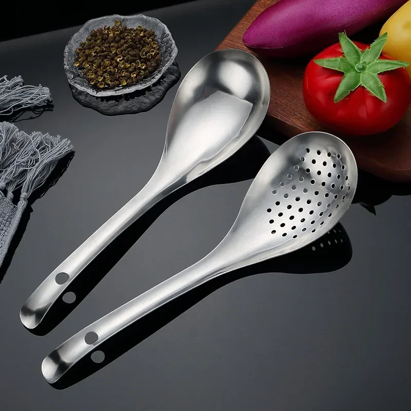 Description Picture 5 of itemStainless Steel Strainer Spoon Kitchen Colander Filter Sieve Pasta Ramen Scoop Perforated Skimmer Colander Cooking Tools