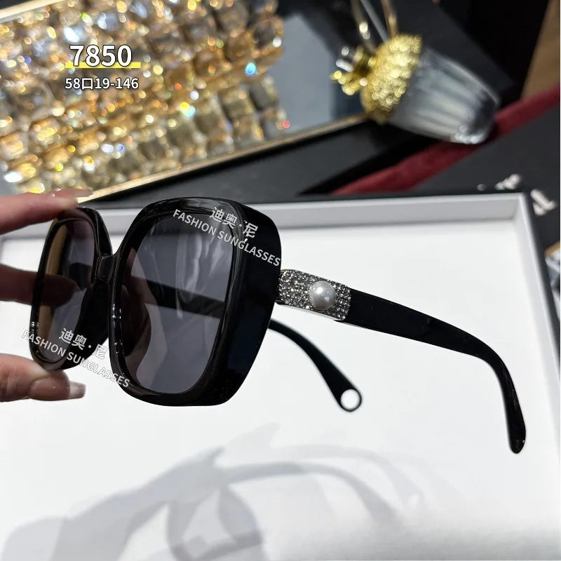 ‌ نظارات شمسية مستقطبة مزخرفة بالألماس لعام 2025 - درع UV400، ظلال قيادة فاخرة خفيفة الوزن، مستقطبة ومقاومة للخدش