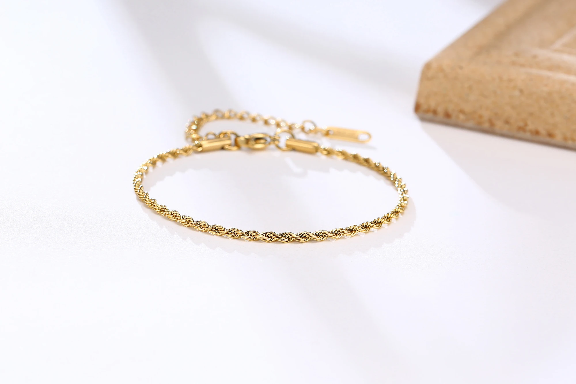 2 Stück/Set goldfarbene Armbänder für Männer und Jungen, Edelstahl-Kettenglieder-Armband-Geschenke, trendige Unisex-Schmuckgeschenke – Detail 3