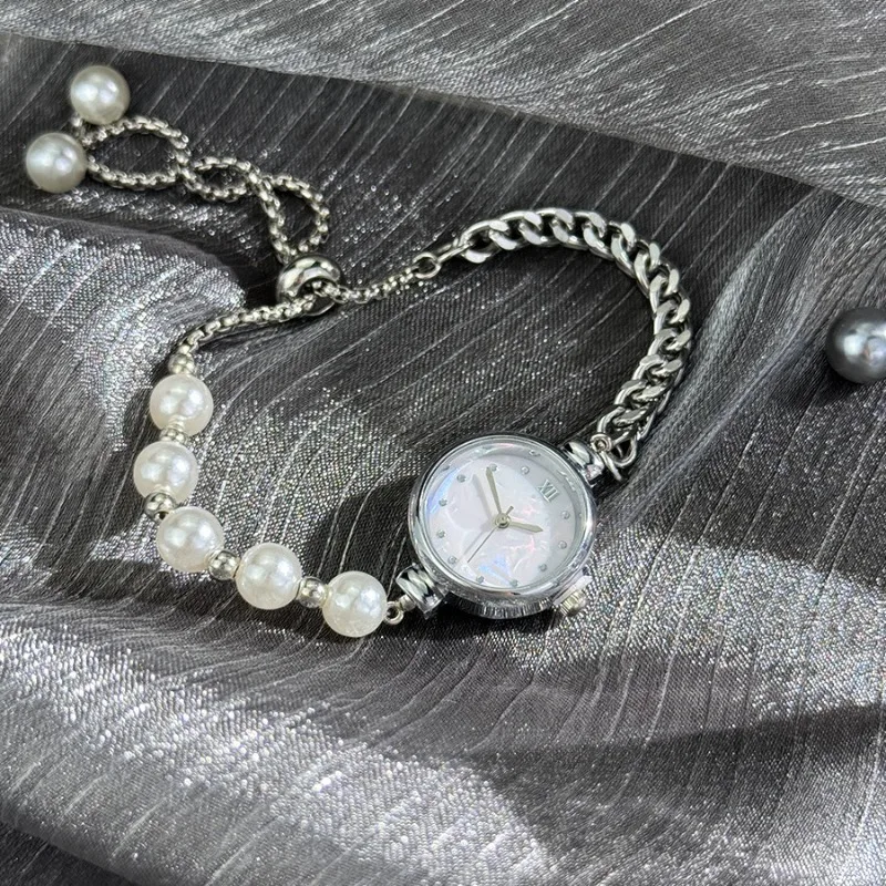 Elegant Pearls Bracelet Strap Women Wristwatch Vintage Small Dial Silver Color Ladies Quartz Watch Gifts