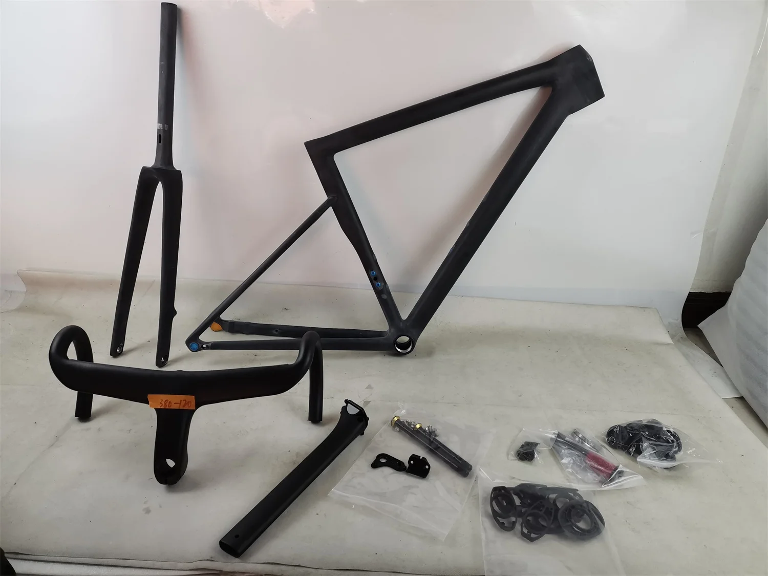Carbon Frame for Road Bike, All Internal Wiring, Suitable for Di2 Group BSA, Bottom Bracket, 700C, Road Bicycle, New,