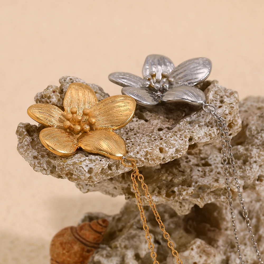 S80ccc5027eb541dfbdfd2372d7073764b Gold/Silver Color Five Petals Flower Pendant Necklace 18K Gold Plated Stainless Steel Jewelry Necklace For Women Girls Mallzona